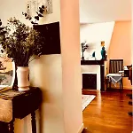 Апартаменты Parisian Flat Under The Roofs *