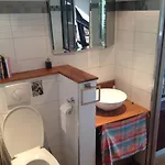 Διαμέρισμα Parisian Flat Under The Roofs *