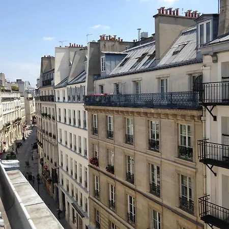 Parisian Flat Under The Roofs