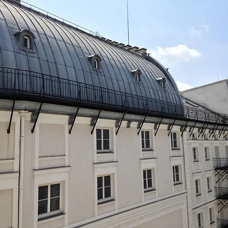 شقة Parisian Flat Under The Roofs