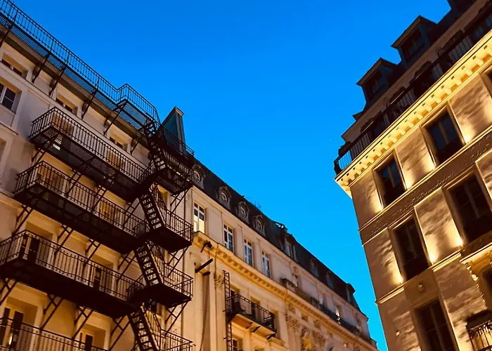 Parisian Flat Under The Roofs * Παρίσι